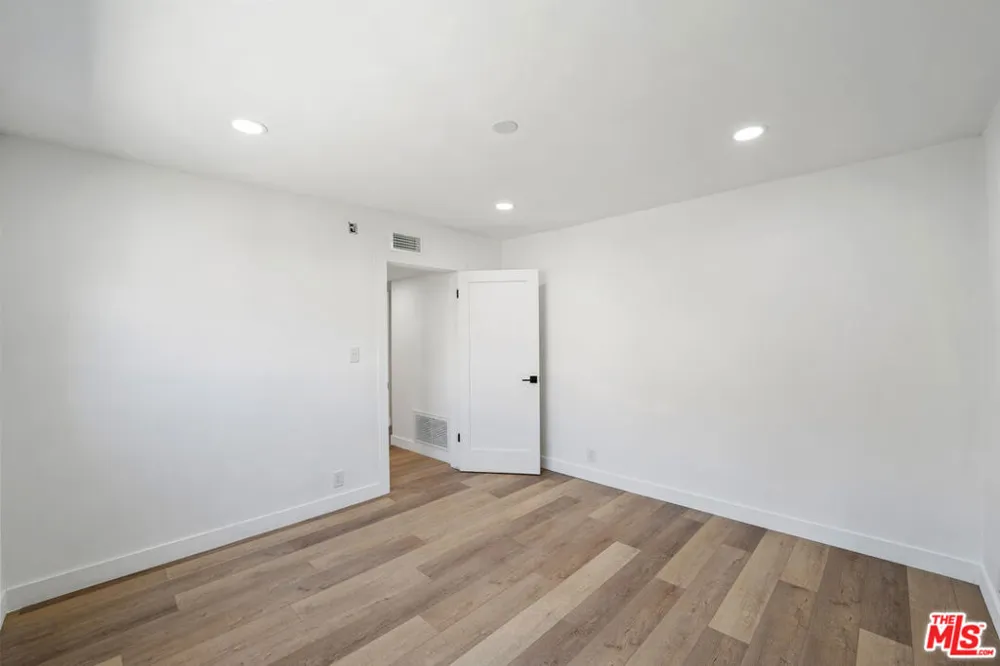 733 Hayworth Avenue #2 Los Angeles, CA 90046