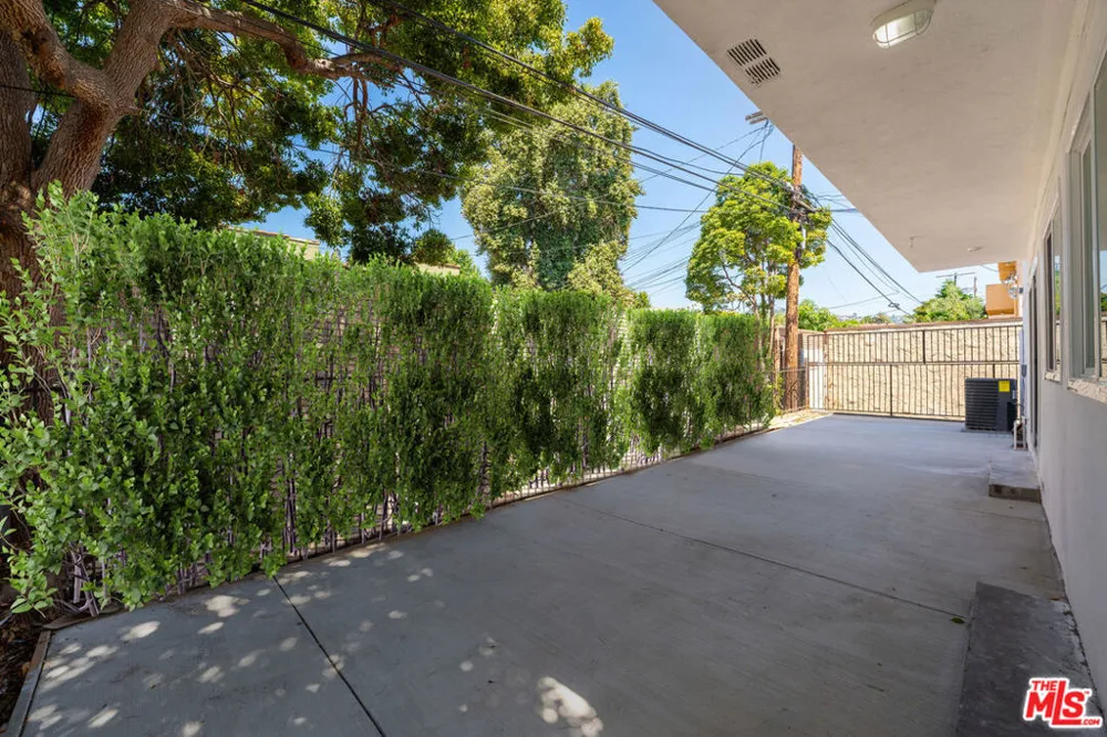 733 Hayworth Avenue #2 Los Angeles, CA 90046