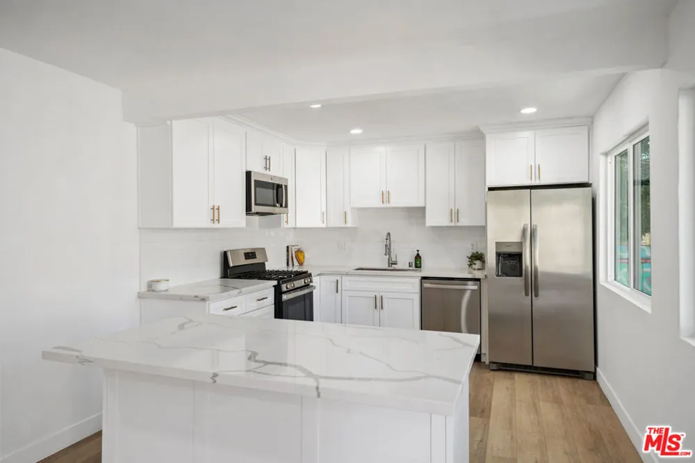 733 Hayworth Avenue #2 Los Angeles, CA 90046