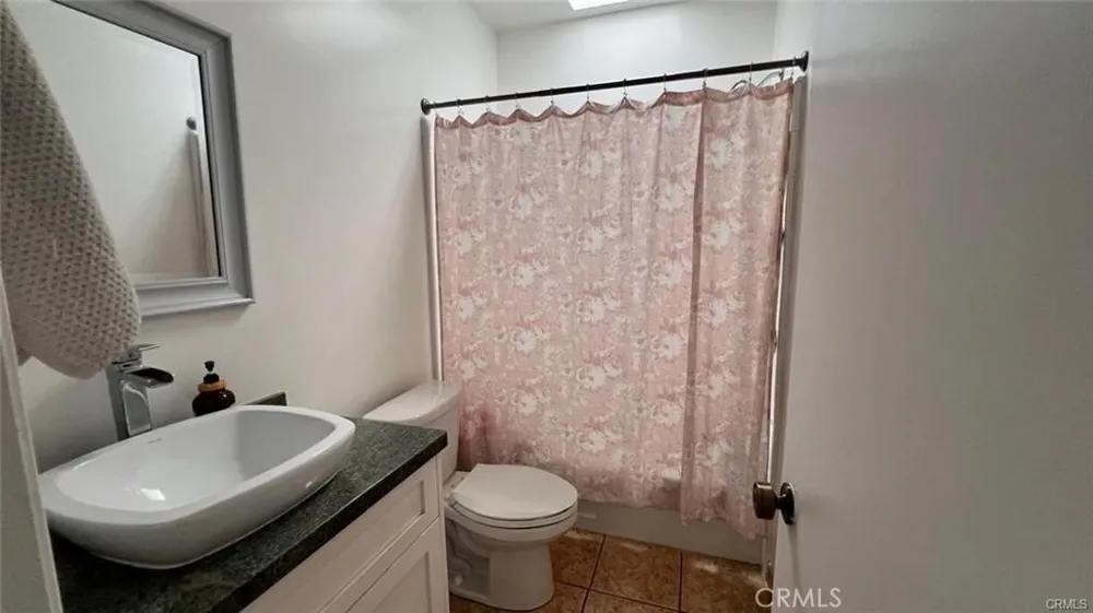 21730 Marylee Street #35 Woodland Hills, CA 91367
