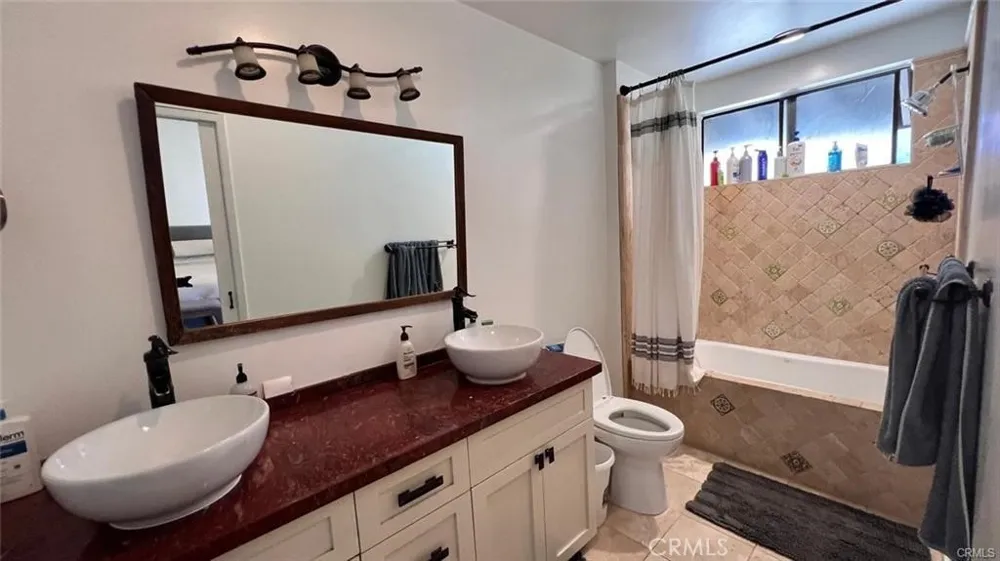 21730 Marylee Street #35 Woodland Hills, CA 91367
