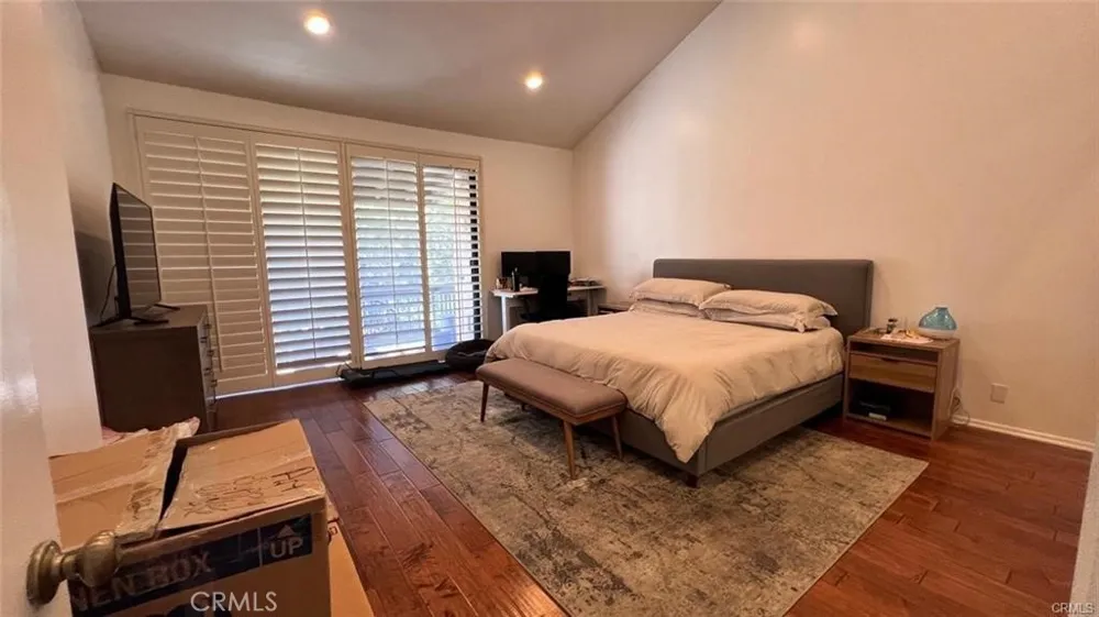 21730 Marylee Street #35 Woodland Hills, CA 91367