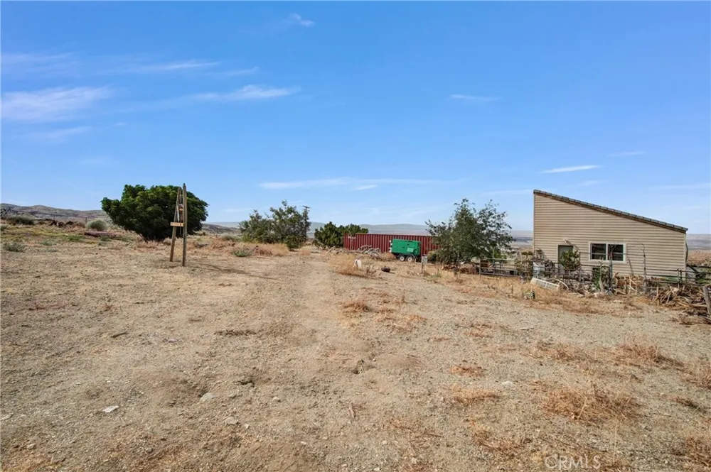 10392 Cima Mesa Road Juniper Hills, CA 93543
