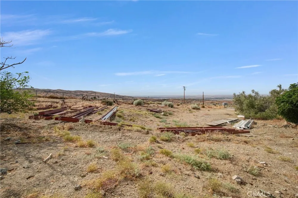 10392 Cima Mesa Road Juniper Hills, CA 93543