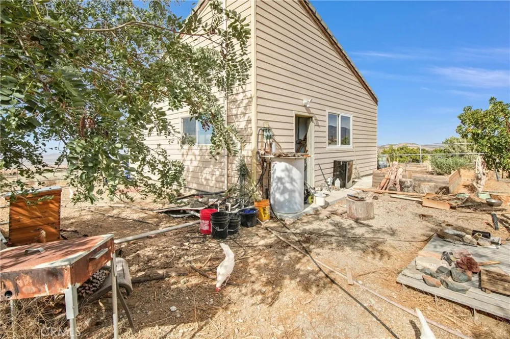 10392 Cima Mesa Road Juniper Hills, CA 93543