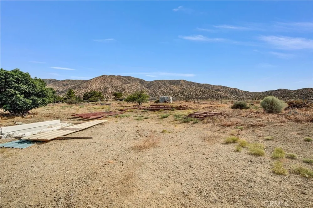 10392 Cima Mesa Road Juniper Hills, CA 93543
