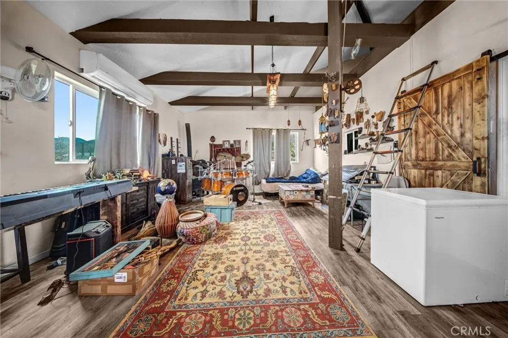 10392 Cima Mesa Road Juniper Hills, CA 93543
