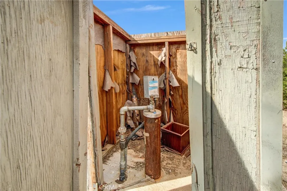 10392 Cima Mesa Road Juniper Hills, CA 93543