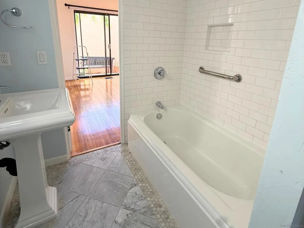 607 Arenas La Jolla, CA 92037