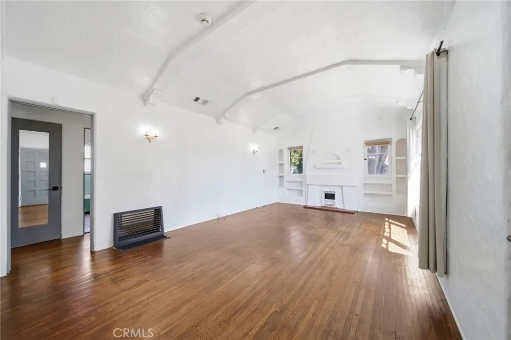 3209 Brockton Avenue Riverside, CA 92501