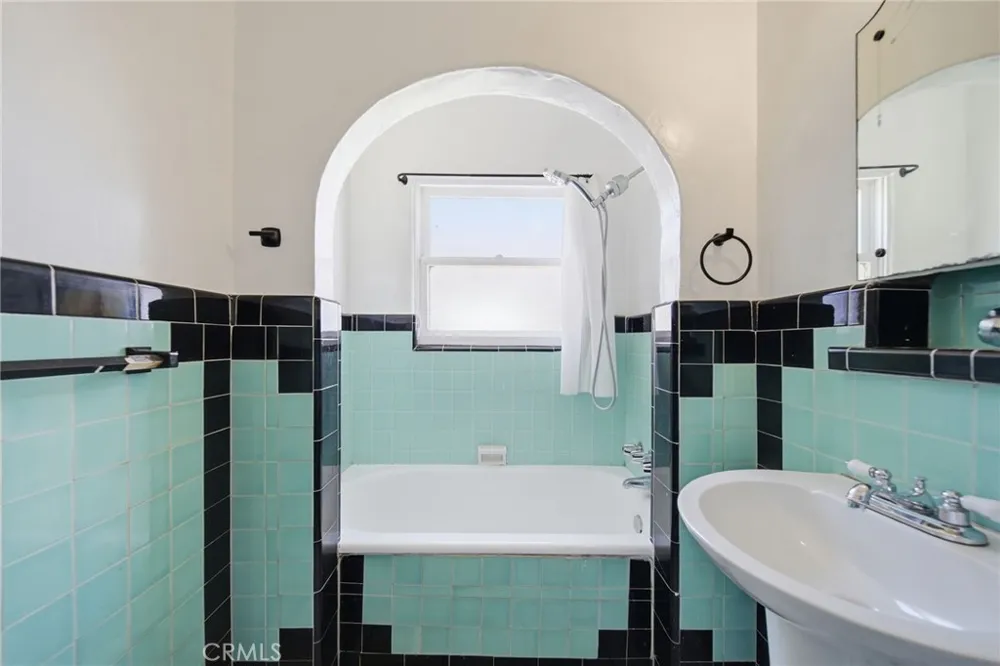 3209 Brockton Avenue Riverside, CA 92501