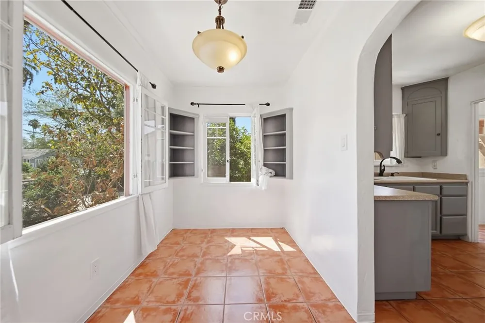 3209 Brockton Avenue Riverside, CA 92501