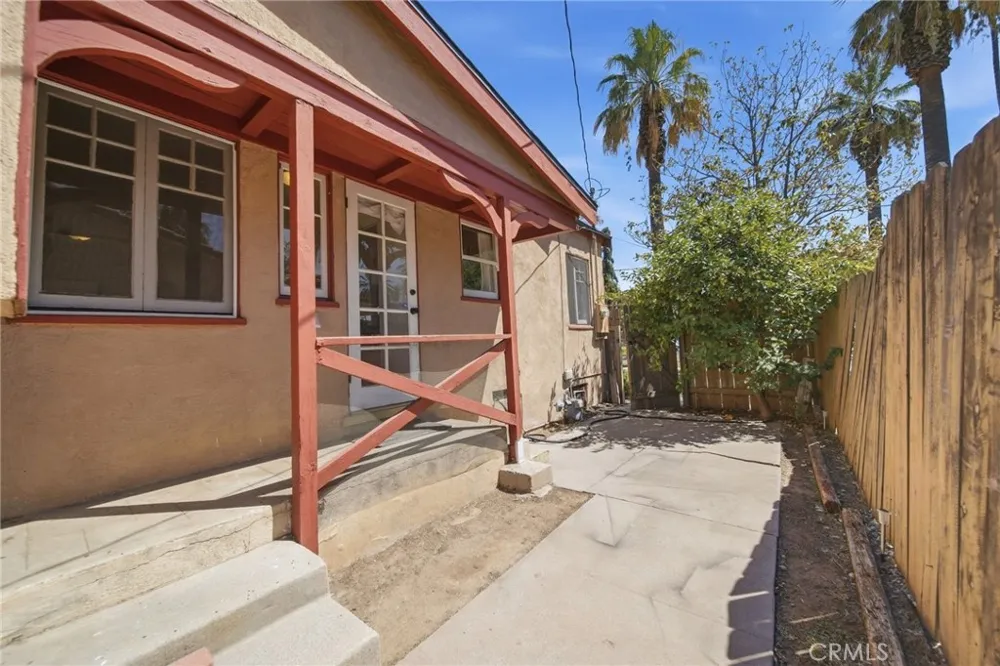 3209 Brockton Avenue Riverside, CA 92501