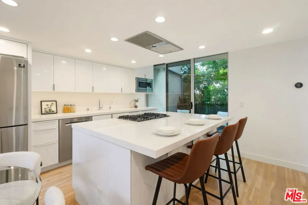 11711 Brookhaven Avenue #3 Los Angeles, CA 90064