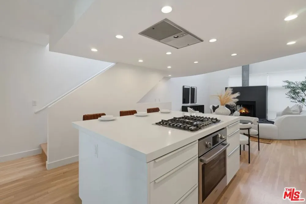 11711 Brookhaven Avenue #3 Los Angeles, CA 90064