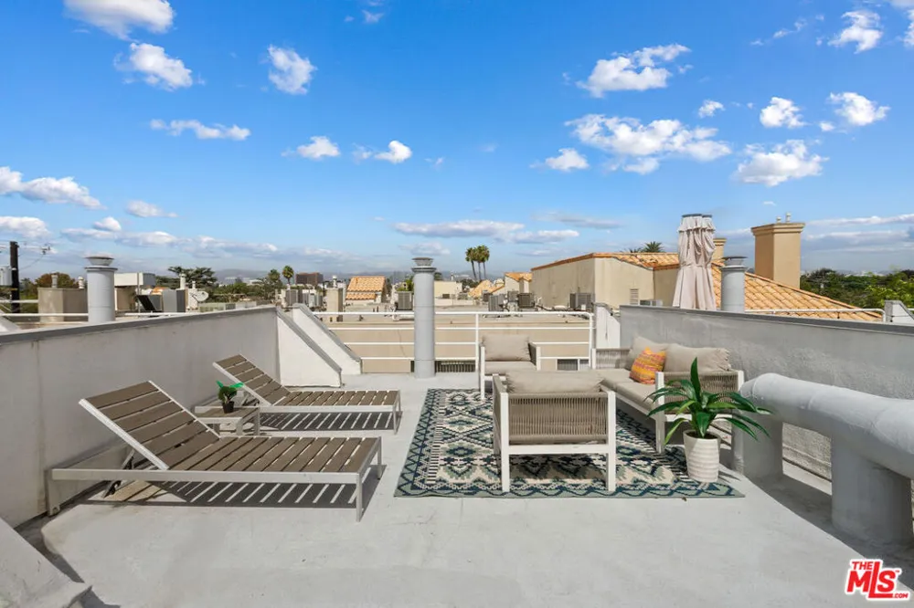 11711 Brookhaven Avenue #3 Los Angeles, CA 90064