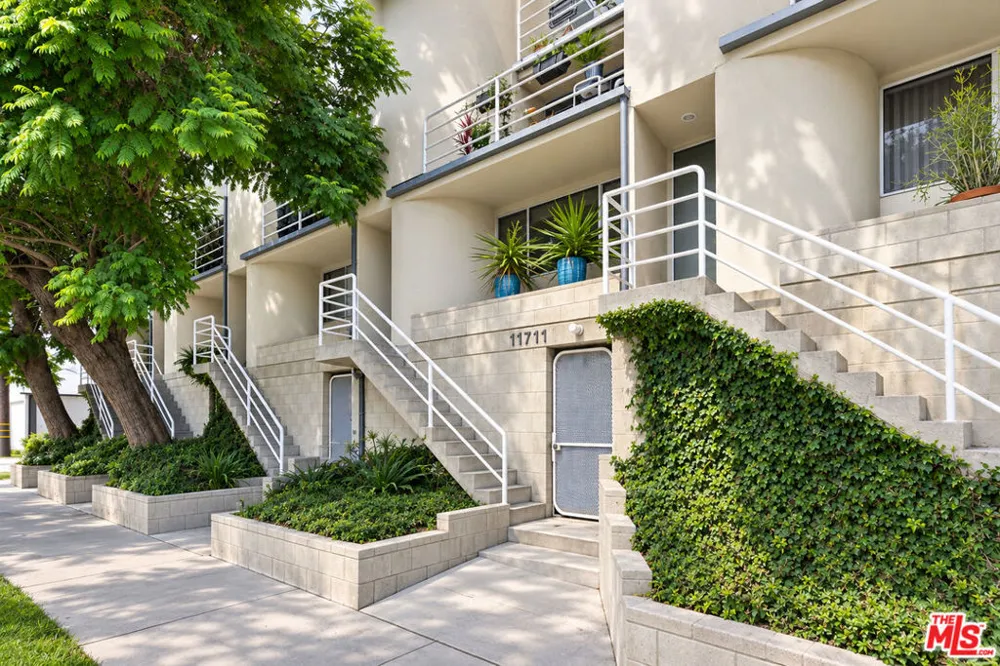 11711 Brookhaven Avenue #3 Los Angeles, CA 90064
