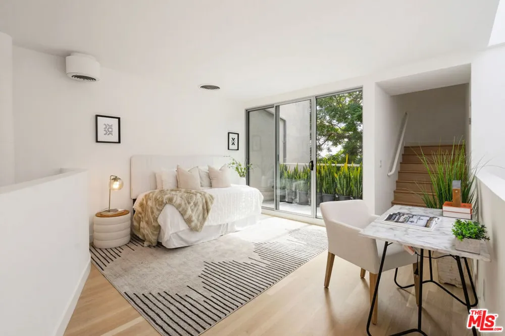 11711 Brookhaven Avenue #3 Los Angeles, CA 90064