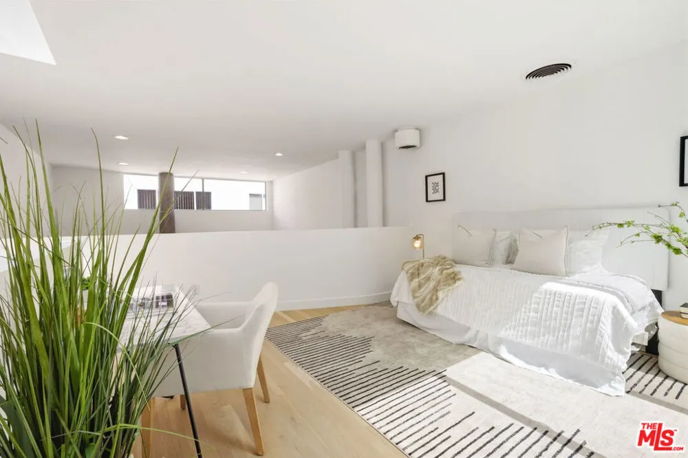 11711 Brookhaven Avenue #3 Los Angeles, CA 90064