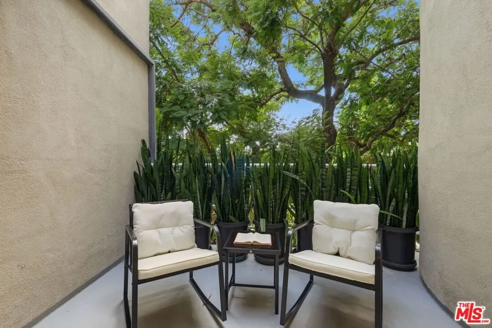 11711 Brookhaven Avenue #3 Los Angeles, CA 90064