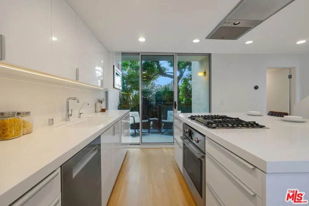 11711 Brookhaven Avenue #3 Los Angeles, CA 90064