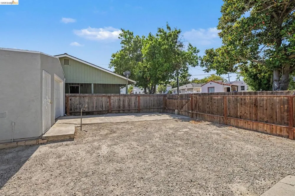 206 E 16Th St Pittsburg, CA 94565