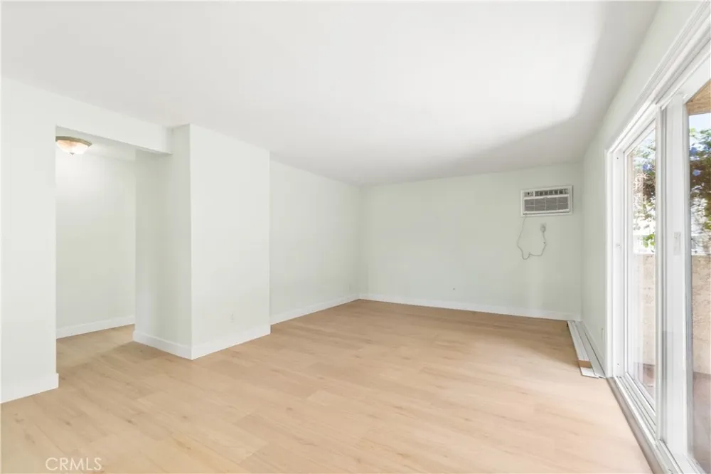 1042 Gladys #4 Long Beach, CA 90804