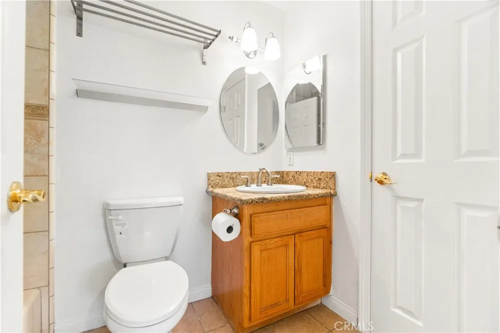 1042 Gladys #4 Long Beach, CA 90804