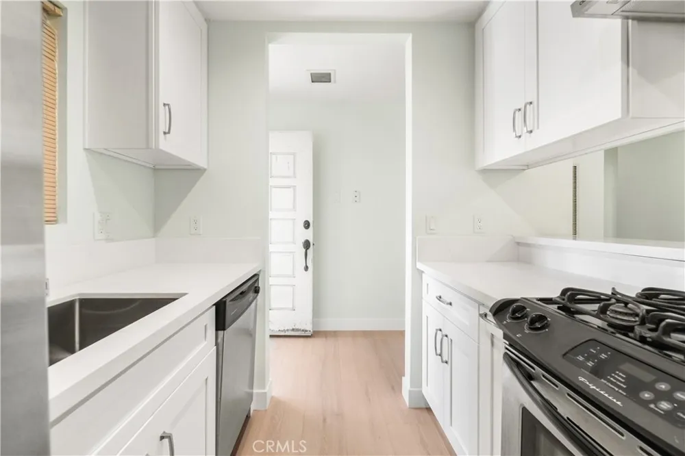 1042 Gladys #4 Long Beach, CA 90804