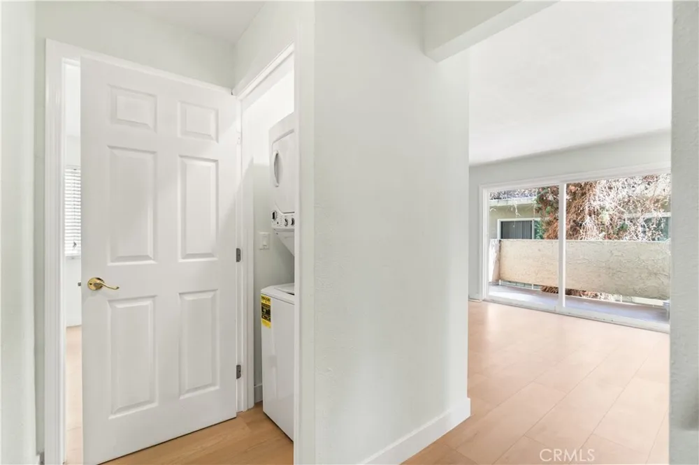 1042 Gladys #4 Long Beach, CA 90804
