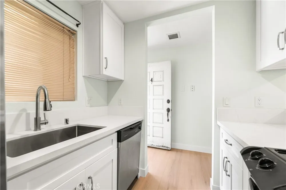 1042 Gladys #4 Long Beach, CA 90804