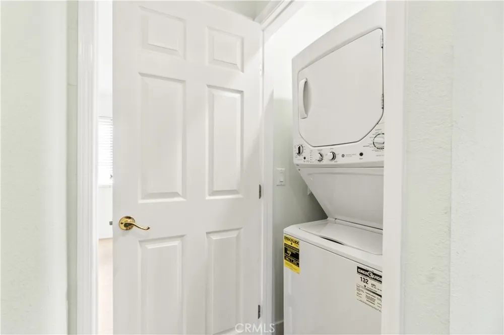 1042 Gladys #4 Long Beach, CA 90804
