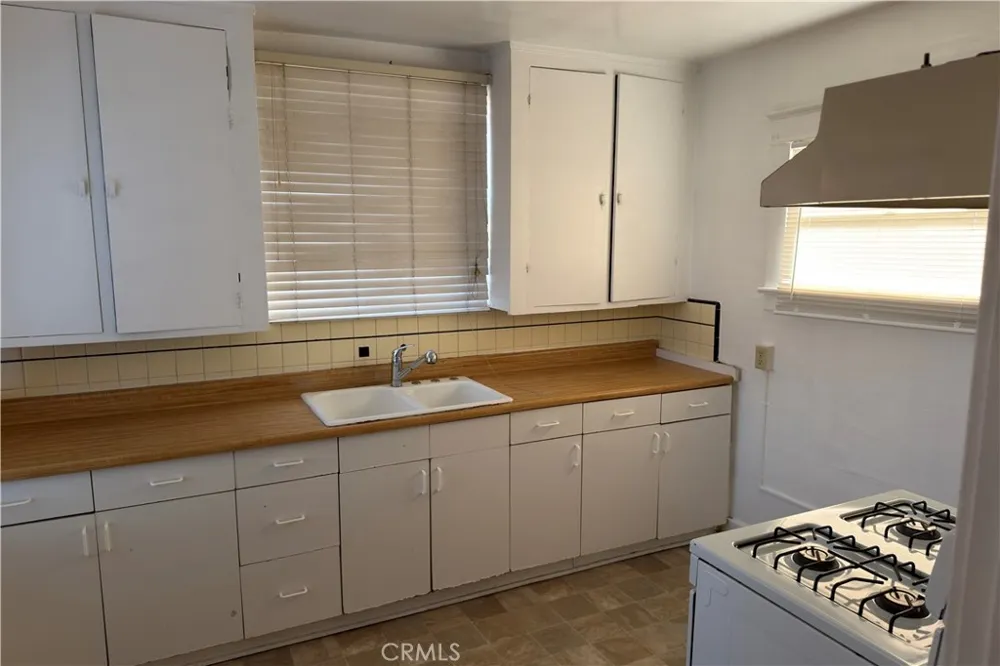421 Almond Avenue Long Beach, CA 90802