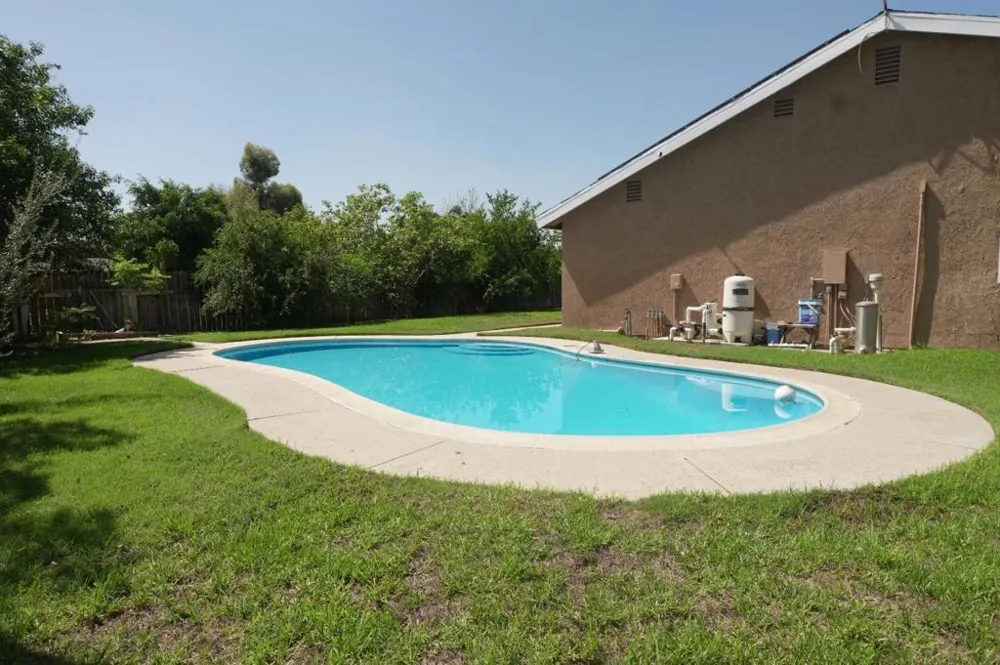 2108 Apple Avenue Rialto, CA 92377