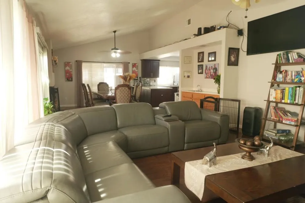 2108 Apple Avenue Rialto, CA 92377