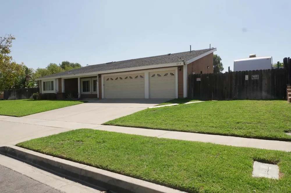 2108 Apple Avenue Rialto, CA 92377