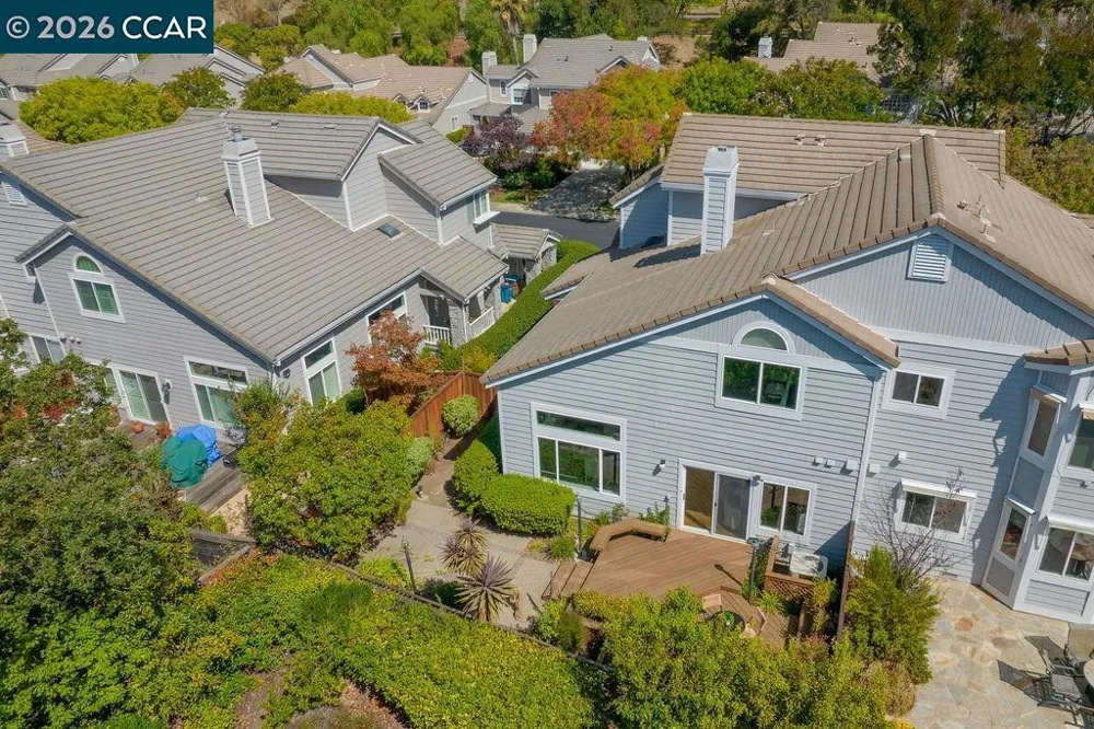 334 Saclan Ter Clayton, CA 94517
