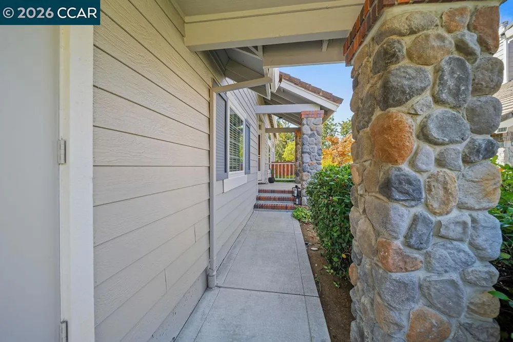 334 Saclan Ter Clayton, CA 94517
