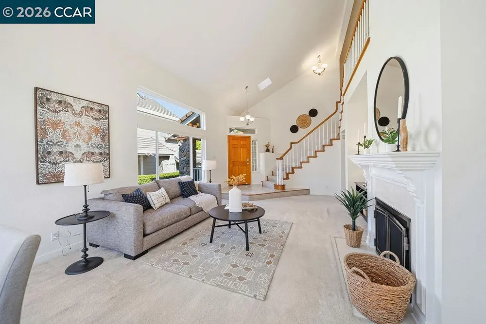 334 Saclan Ter Clayton, CA 94517