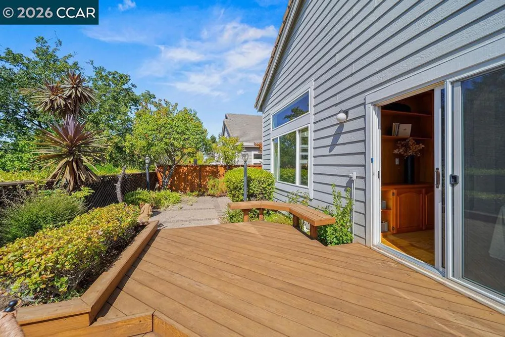 334 Saclan Ter Clayton, CA 94517