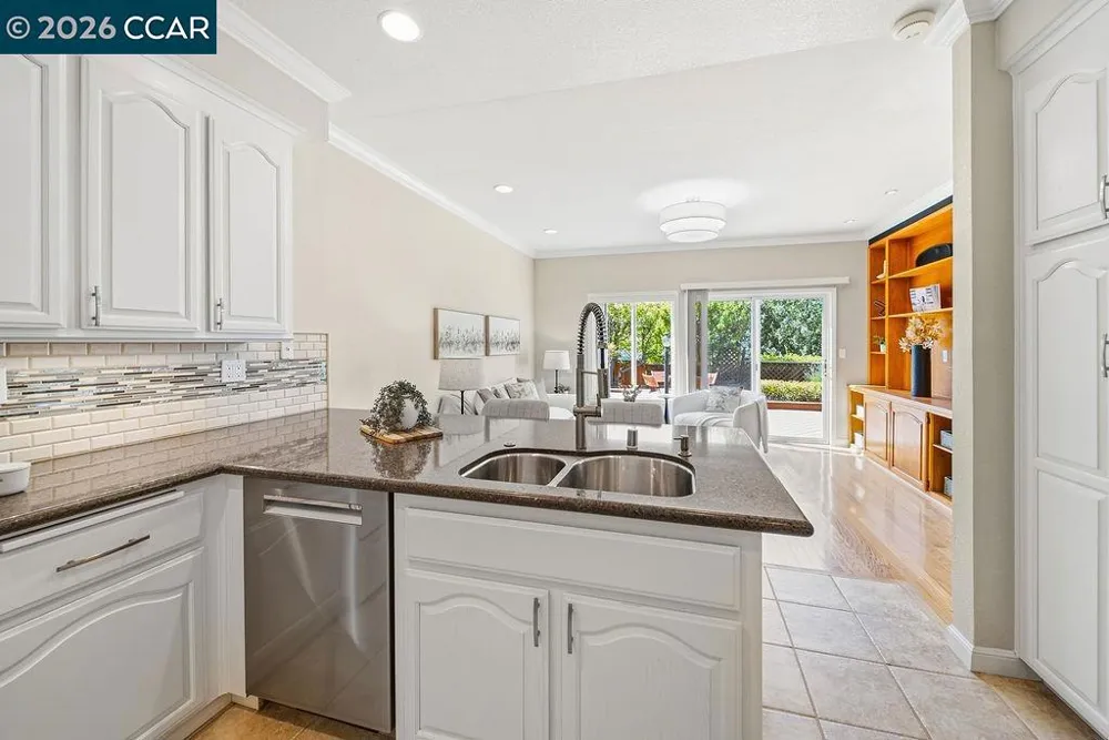 334 Saclan Ter Clayton, CA 94517