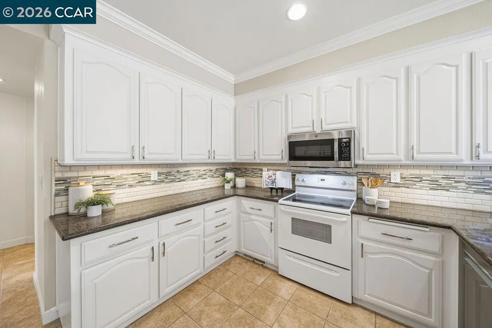 334 Saclan Ter Clayton, CA 94517