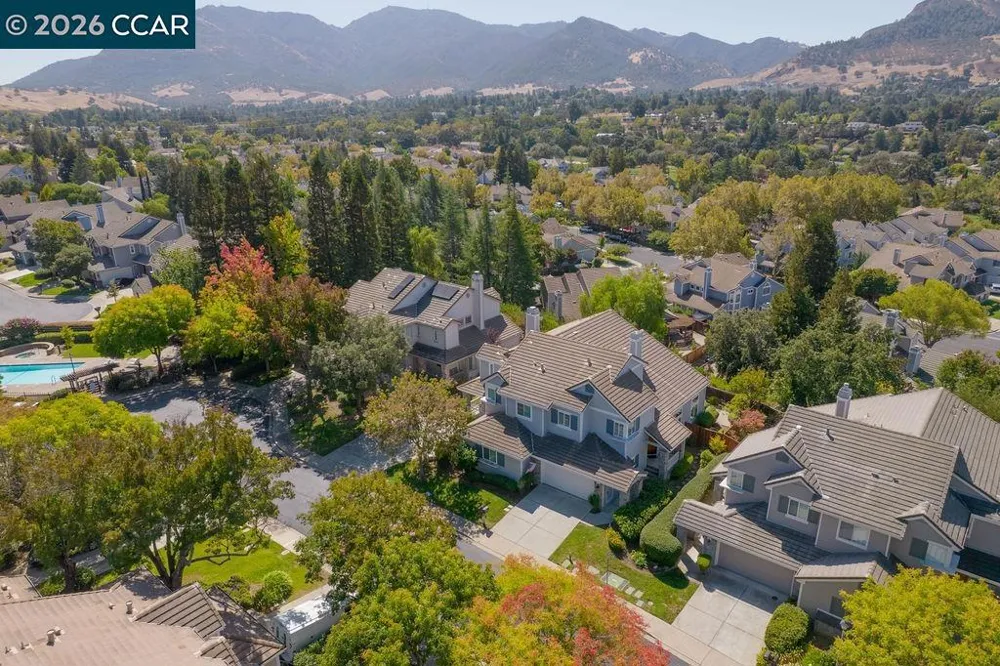 334 Saclan Ter Clayton, CA 94517