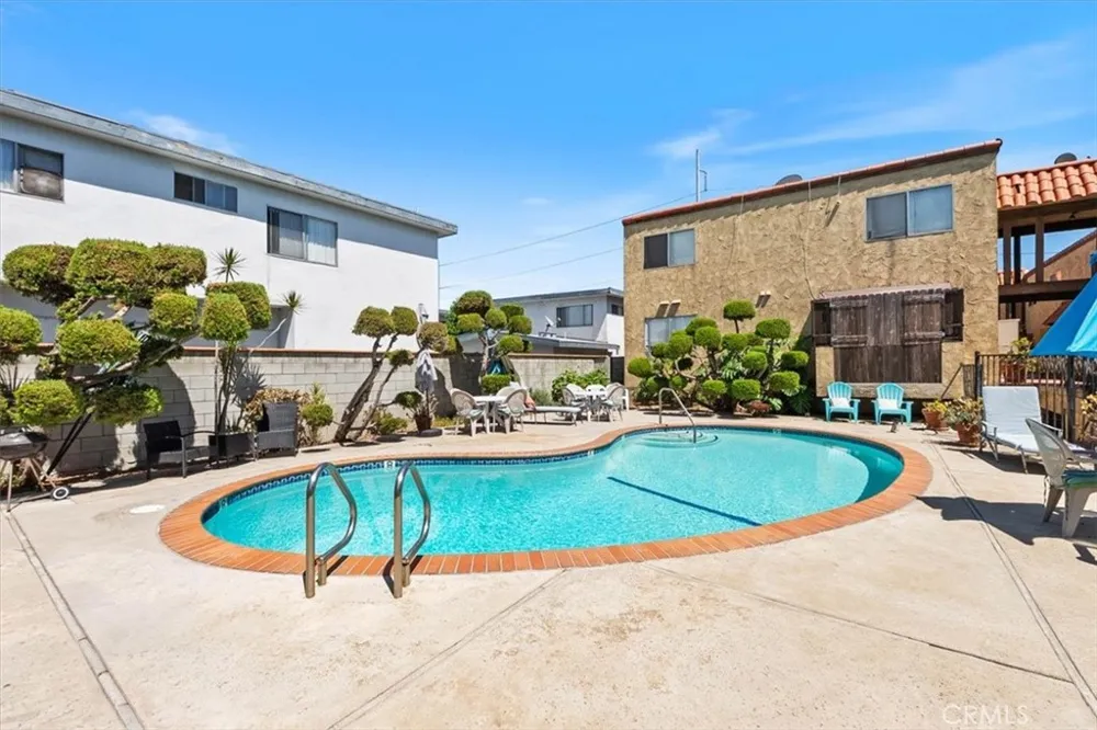 727 Eucalyptus Avenue #18 Inglewood, CA 90302
