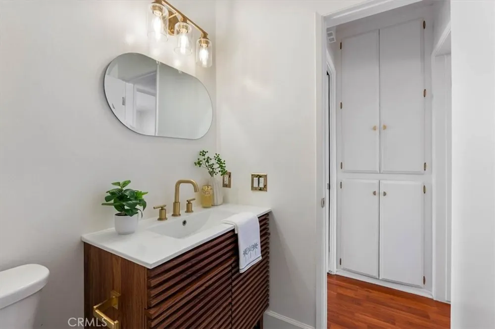 727 Eucalyptus Avenue #18 Inglewood, CA 90302