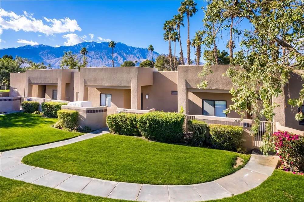 28817 Isleta Court Cathedral City, CA 92234