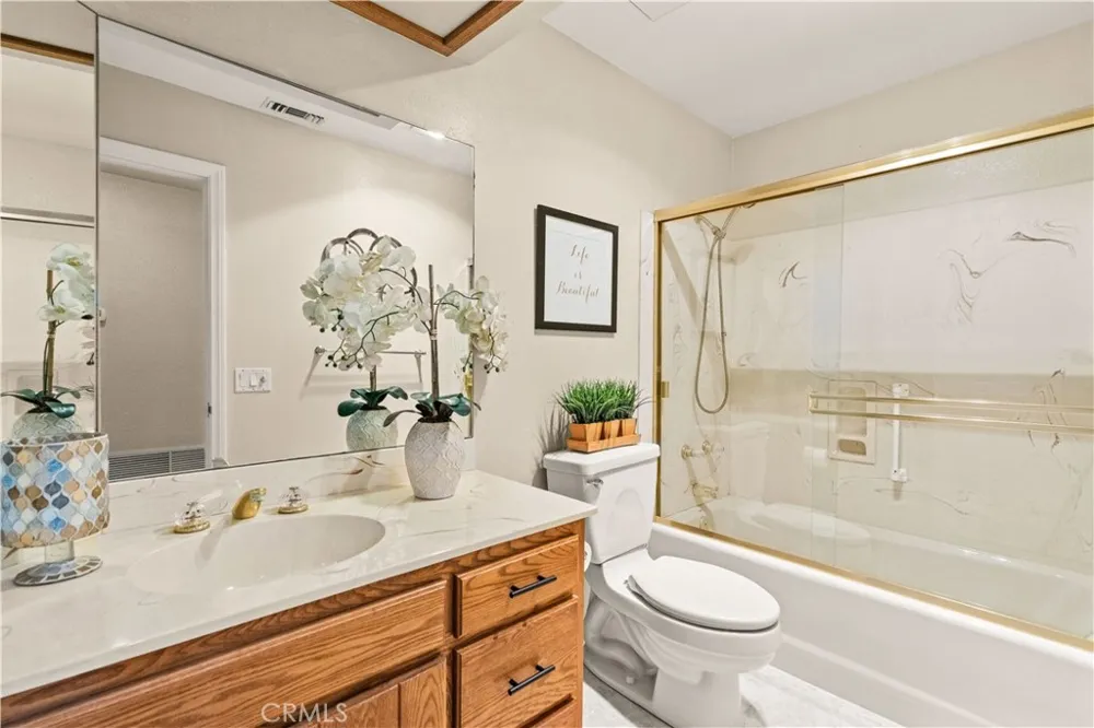 28235 Stonington Escondido, CA 92026