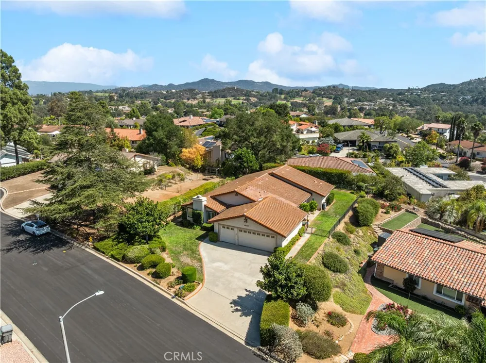 28235 Stonington Escondido, CA 92026