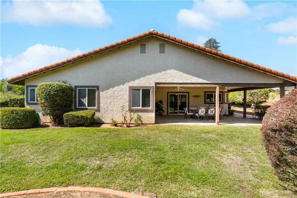 28235 Stonington Escondido, CA 92026