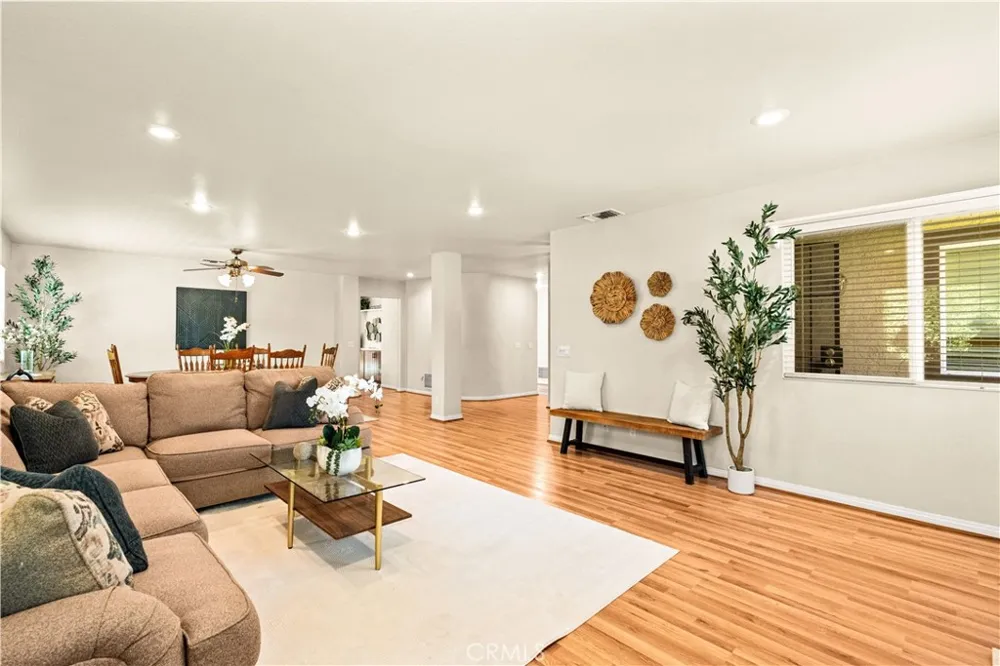 28235 Stonington Escondido, CA 92026